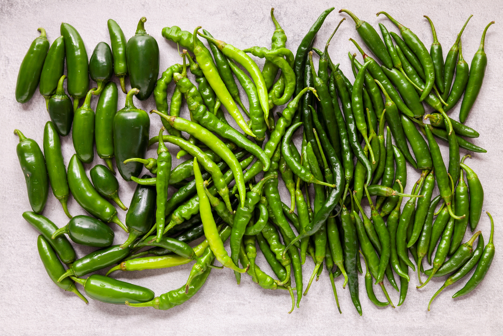 Greeb chili peppers for chiles toreados.