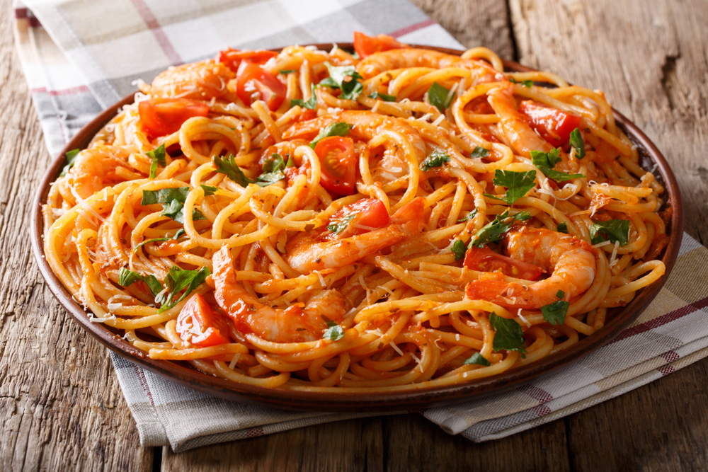 Fra diavolo Sauce: Spicy Italian Tomato Sauce 4 Shrimp fra diavolo with pasta.